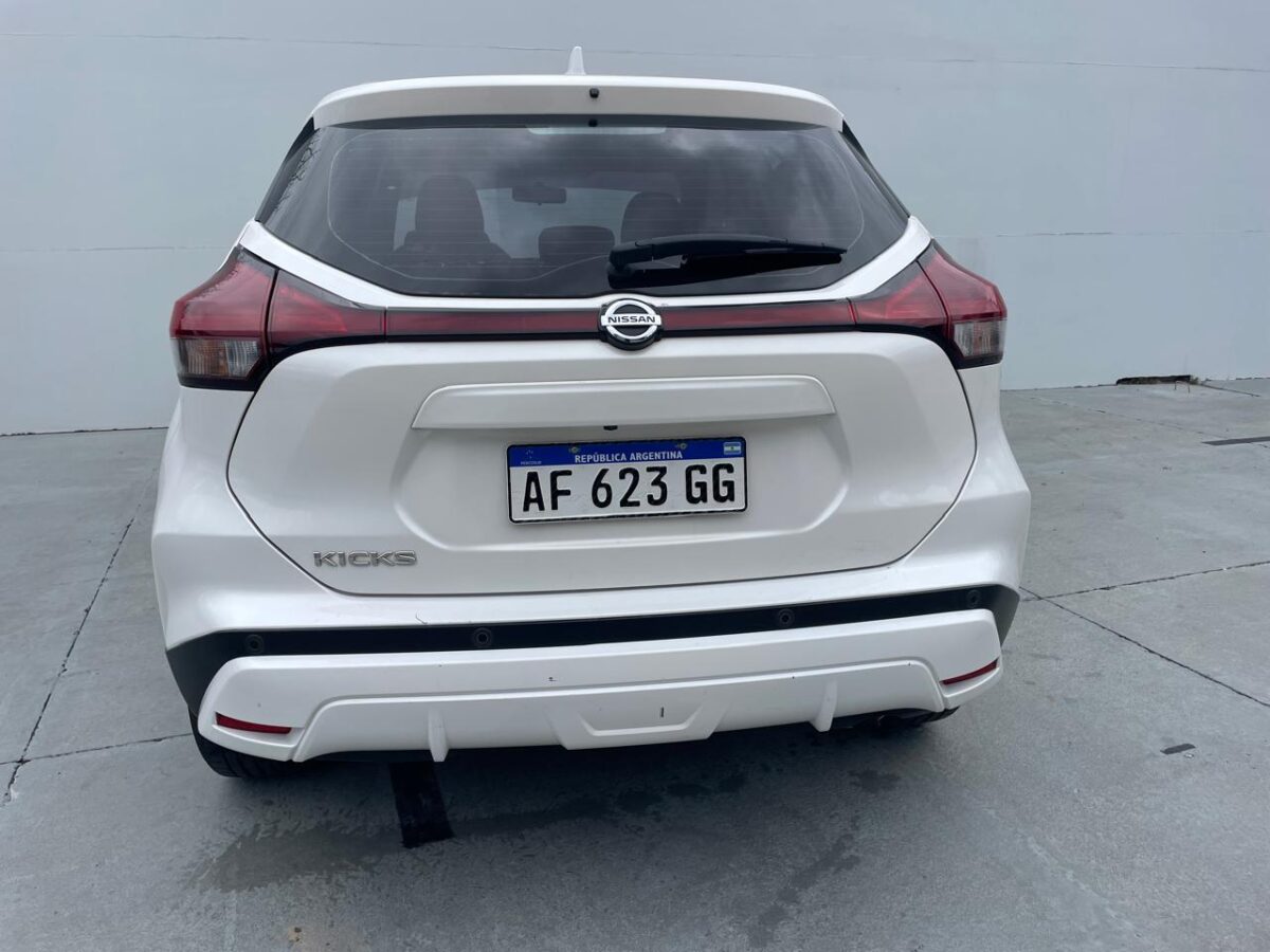 NISSAN KICKS 1.6 ADVANCE MT - Imagen 10