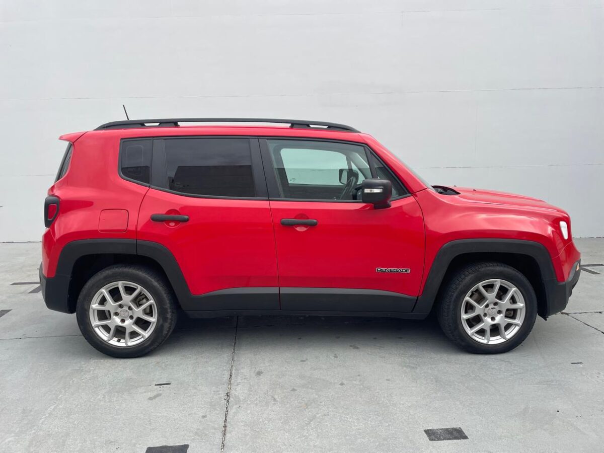 JEEP RENEGADE SPORT 1.8L MT - Imagen 4