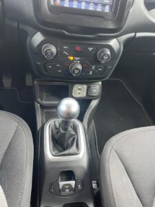 JEEP RENEGADE SPORT 1.8L MT - Imagen 14