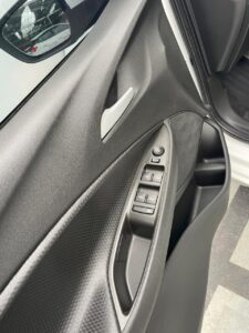 CHEVROLET ONIX PLUS 1.0 T AT LTZ - Imagen 9