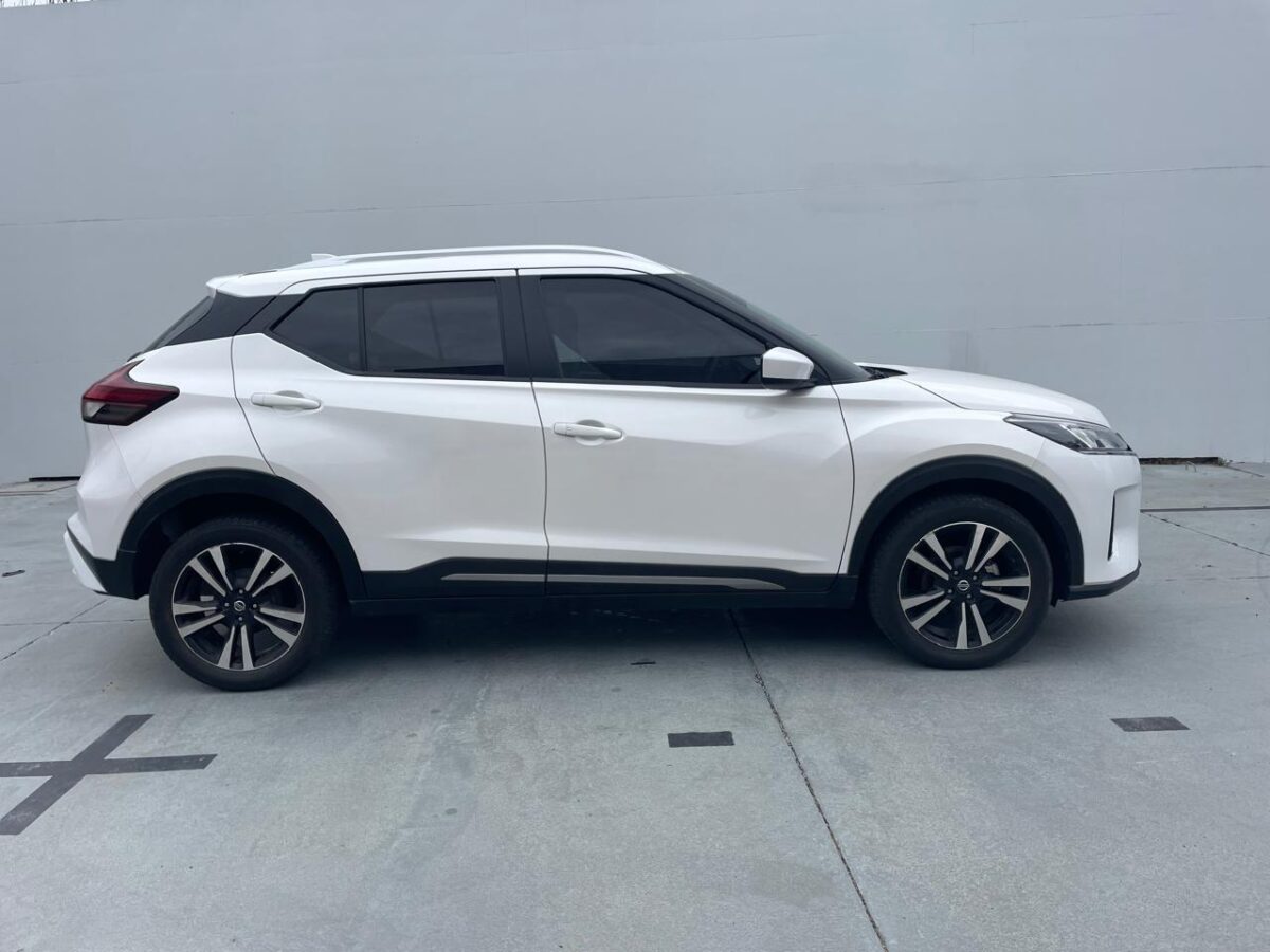 NISSAN KICKS 1.6 ADVANCE MT - Imagen 4