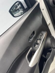 NISSAN KICKS 1.6 ADVANCE MT - Imagen 12