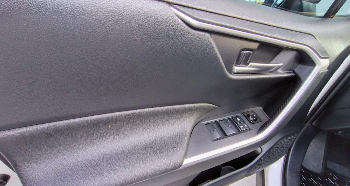 TOYOTA RAV4 HV 2.5 XLE CVT - Imagen 10