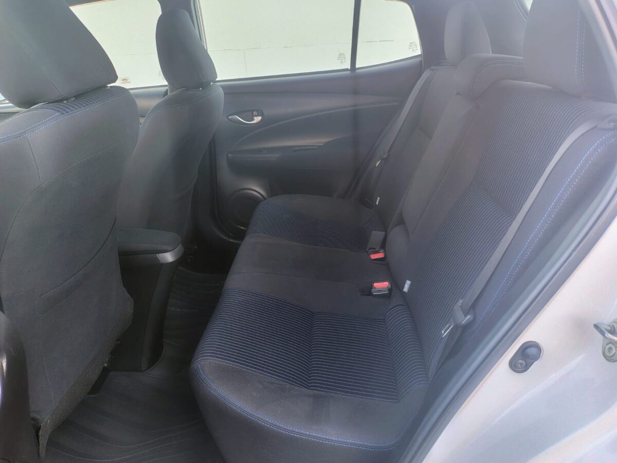 TOYOTA YARIS XS AUDIO 1.5 6M/T 5P - Imagen 13