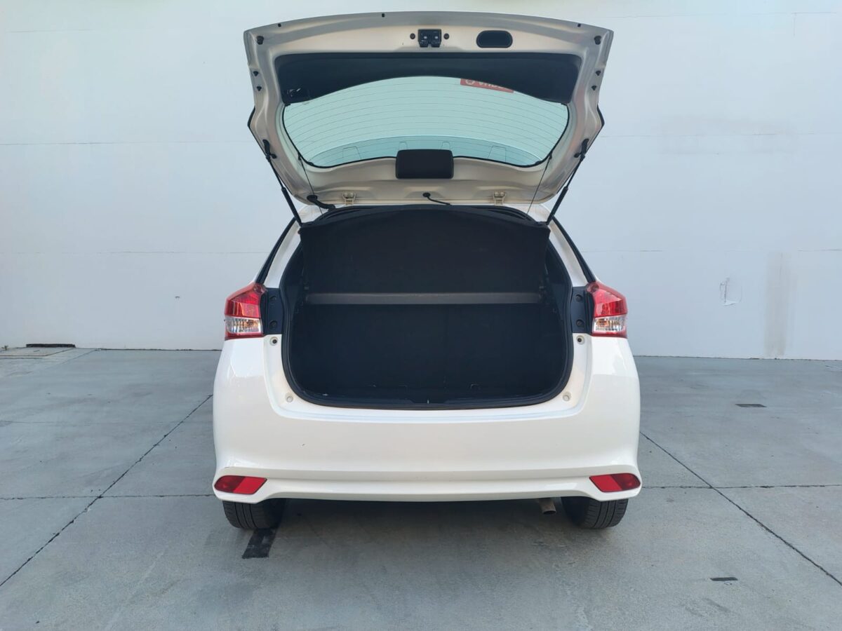 TOYOTA YARIS XS AUDIO 1.5 6M/T 5P - Imagen 9