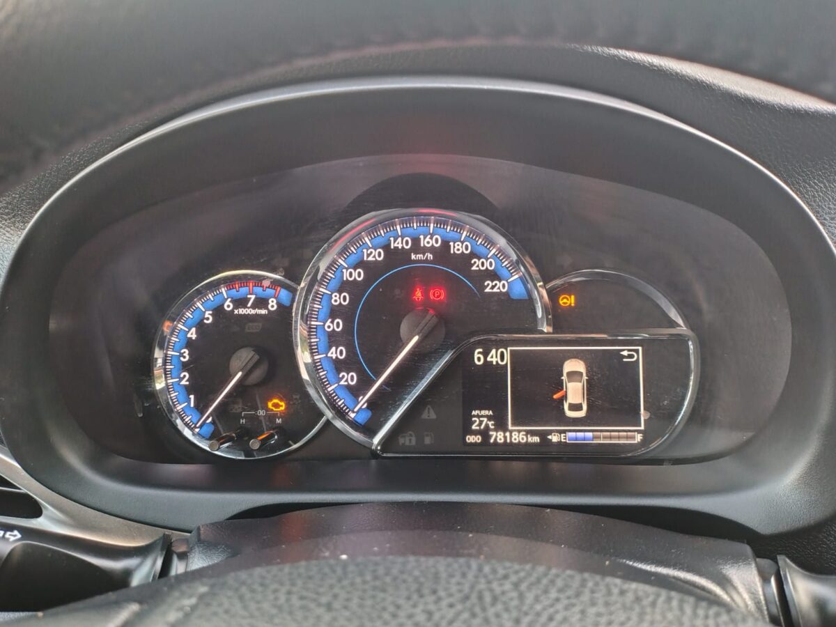 TOYOTA YARIS XLS 1.5 6M/T 4P-19 - Imagen 11