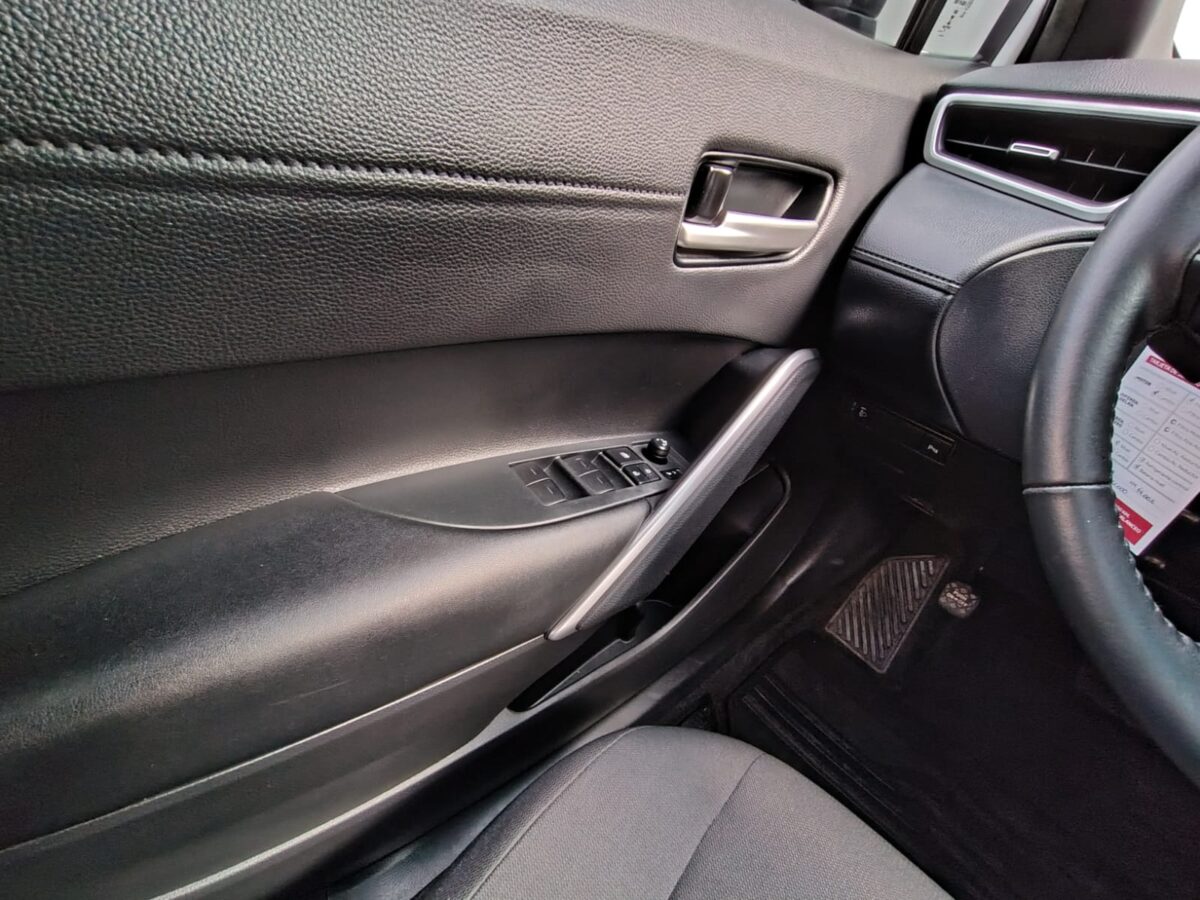 TOYOTA COROLLA CROSS XEI 2.0 CVT-MY23 - Imagen 14