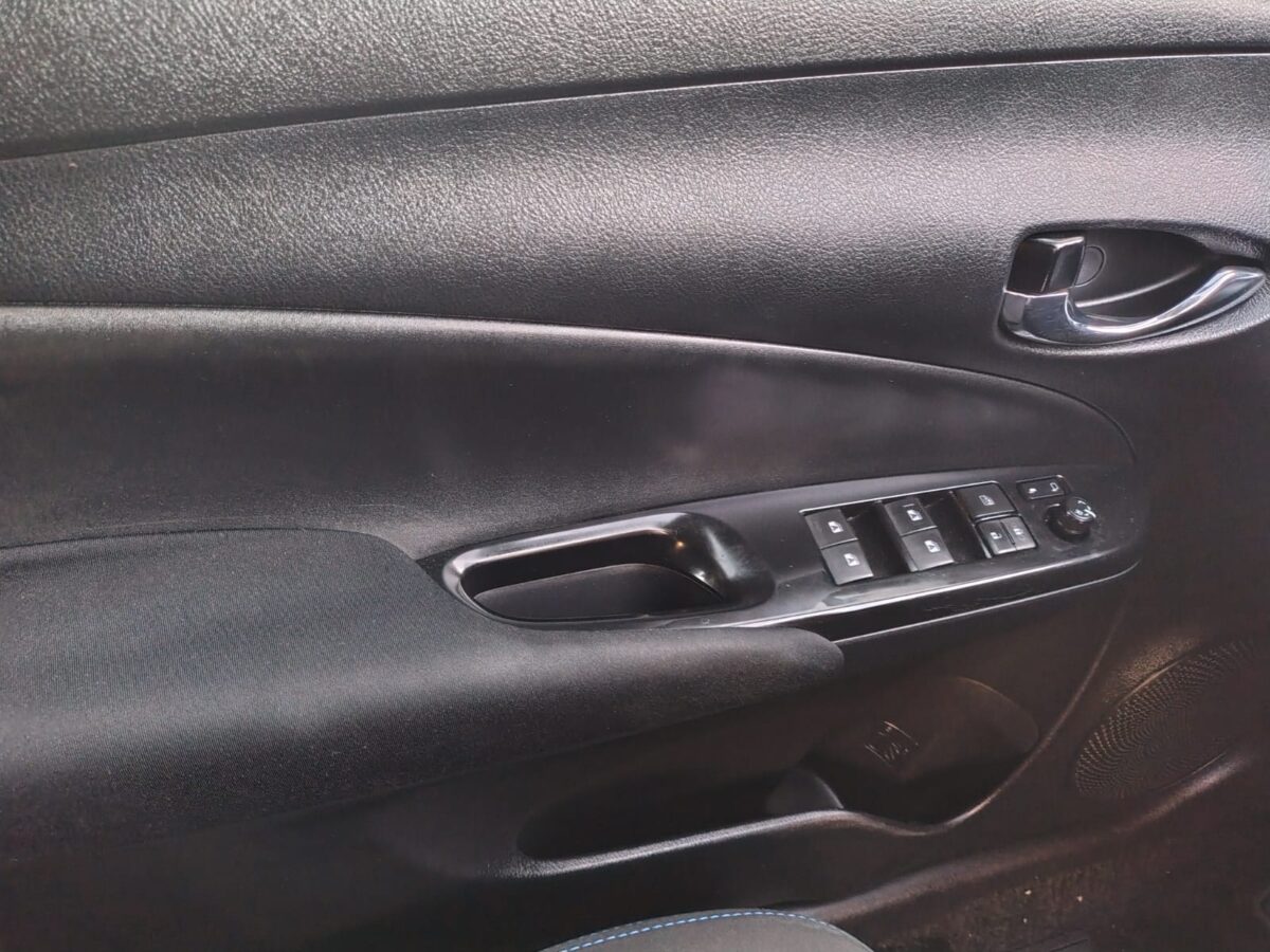 TOYOTA YARIS XLS 1.5 6M/T 4P-19 - Imagen 13