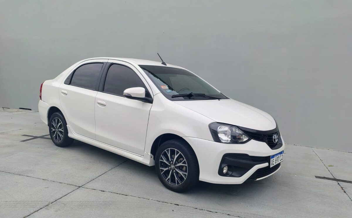 TOYOTA ETIOS XLS 1.5 6M/T 4P.-MY.21 - Imagen 3