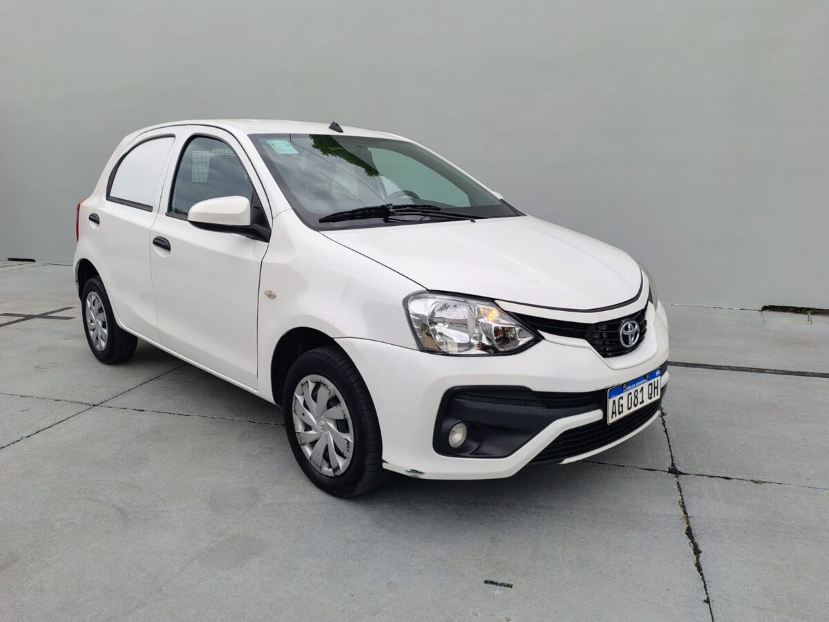 TOYOTA ETIOS AIBO 1.5 6M/T-MY23 - Imagen 2