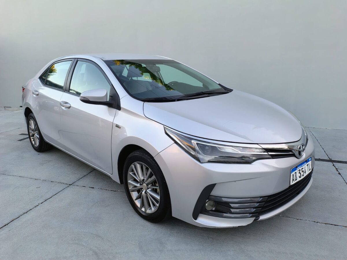 TOYOTA COROLLA XEI PACK 1.8 6M/T L/18 - Imagen 2