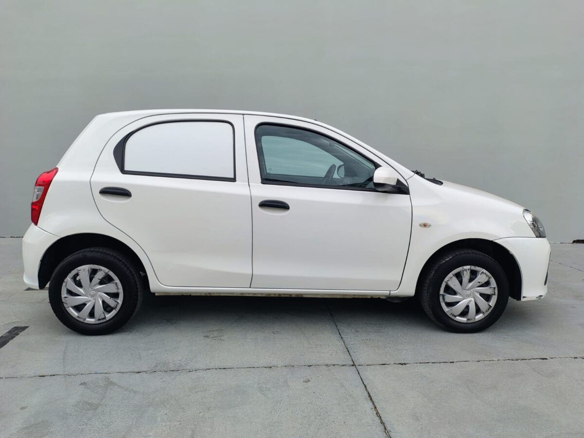 TOYOTA ETIOS AIBO 1.5 6M/T-MY23 - Imagen 4
