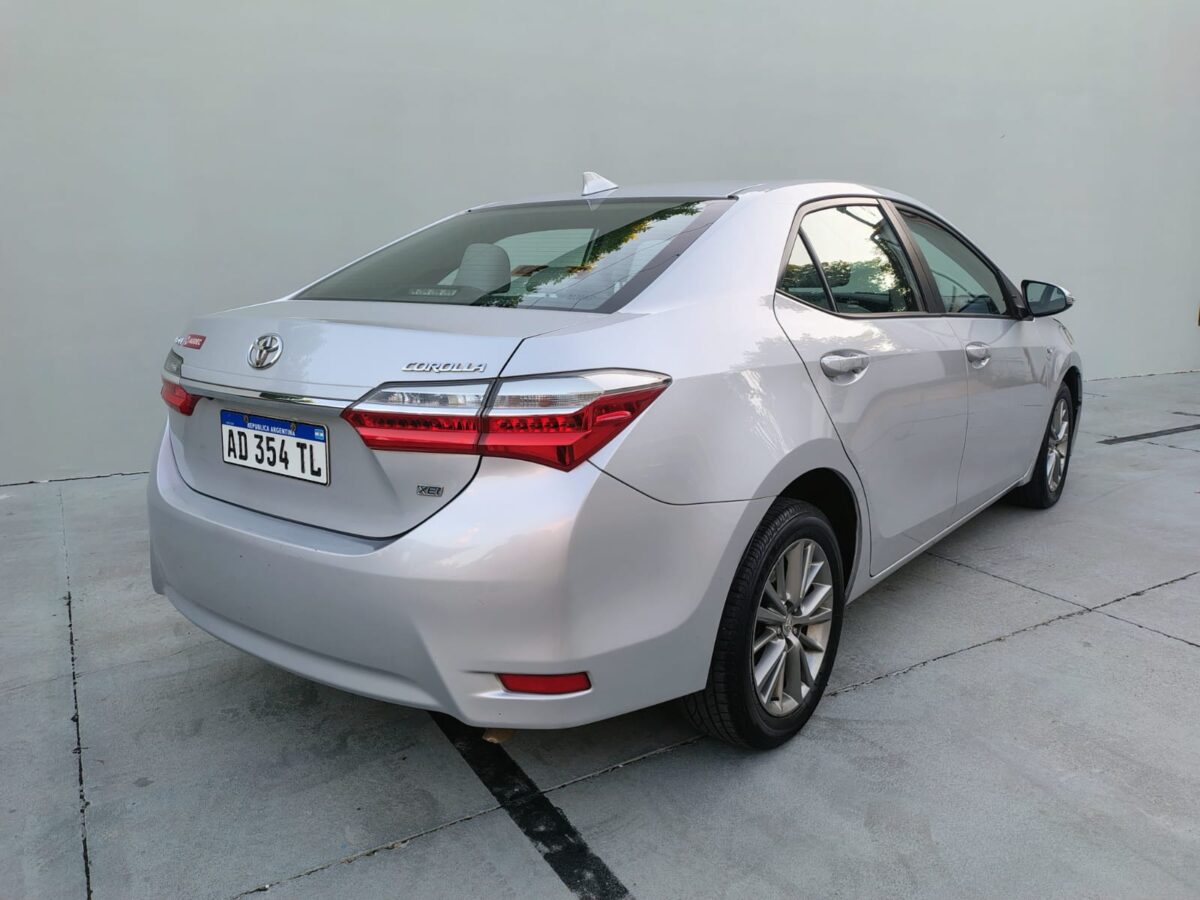TOYOTA COROLLA XEI PACK 1.8 6M/T L/18 - Imagen 6