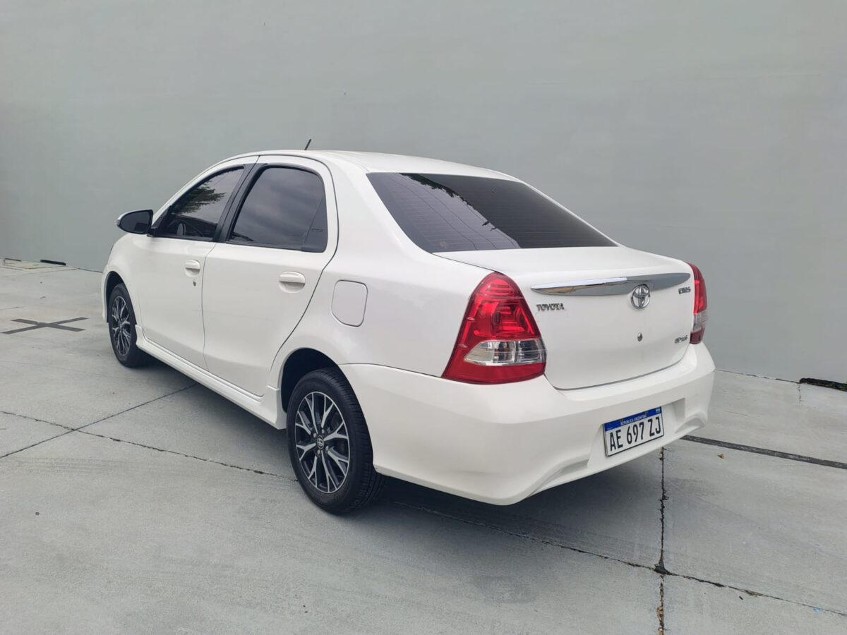 TOYOTA ETIOS XLS 1.5 6M/T 4P.-MY.21 - Imagen 8