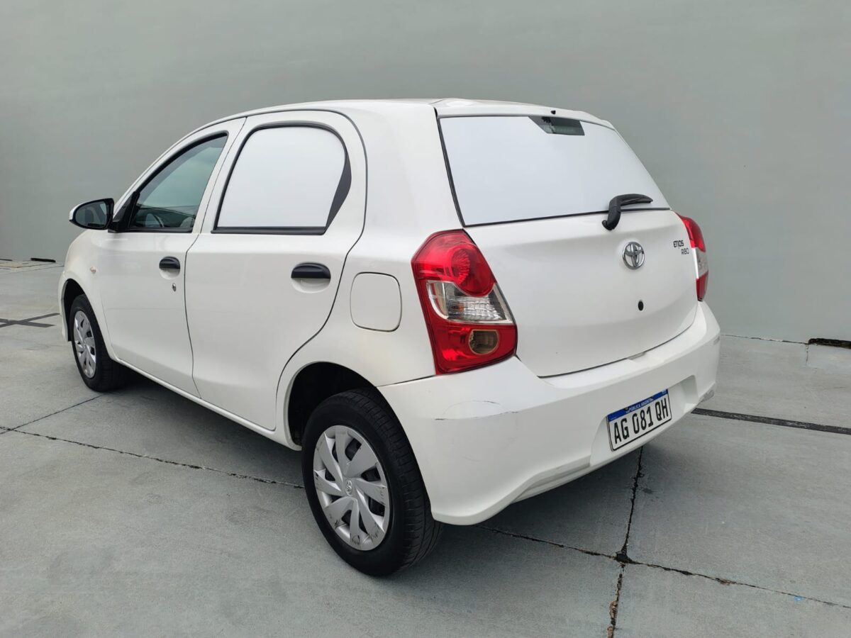 TOYOTA ETIOS AIBO 1.5 6M/T-MY23 - Imagen 7