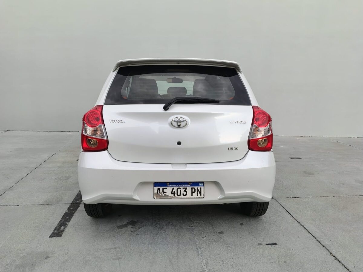 TOYOTA ETIOS X 1.5 6M/T 5P-MY.22 - Imagen 8