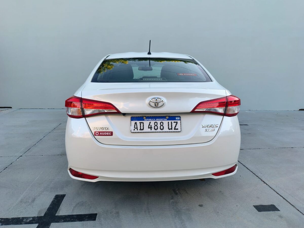 TOYOTA YARIS XLS 1.5 6M/T 4P-19 - Imagen 7