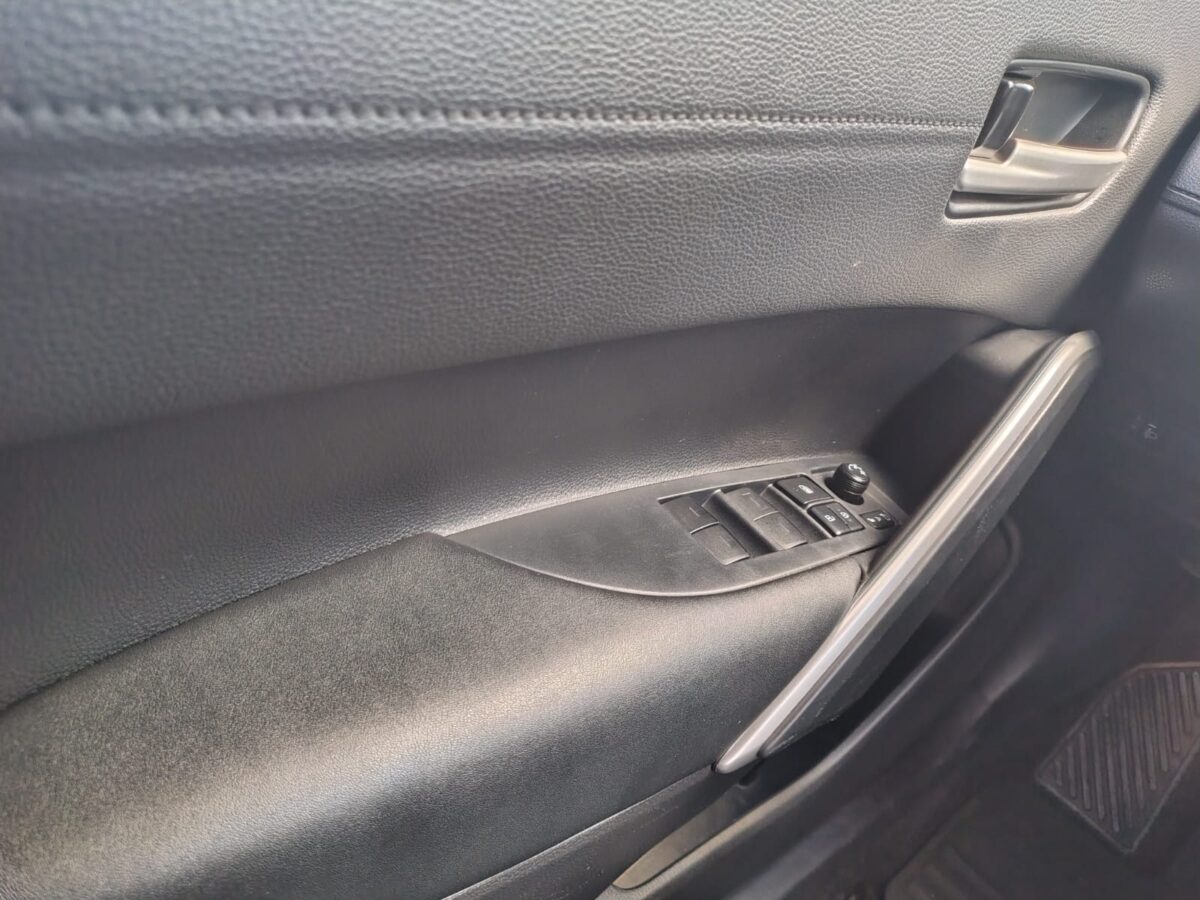 TOYOTA COROLLA CROSS XEI 2.0 CVT - Imagen 14