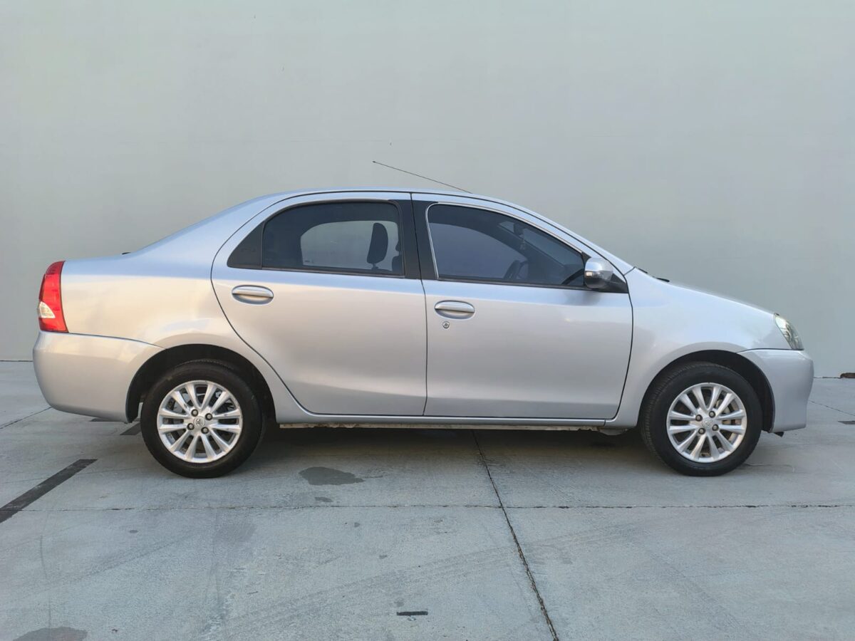 TOYOTA ETIOS XLS 1.5 6M/T 4P - Imagen 4