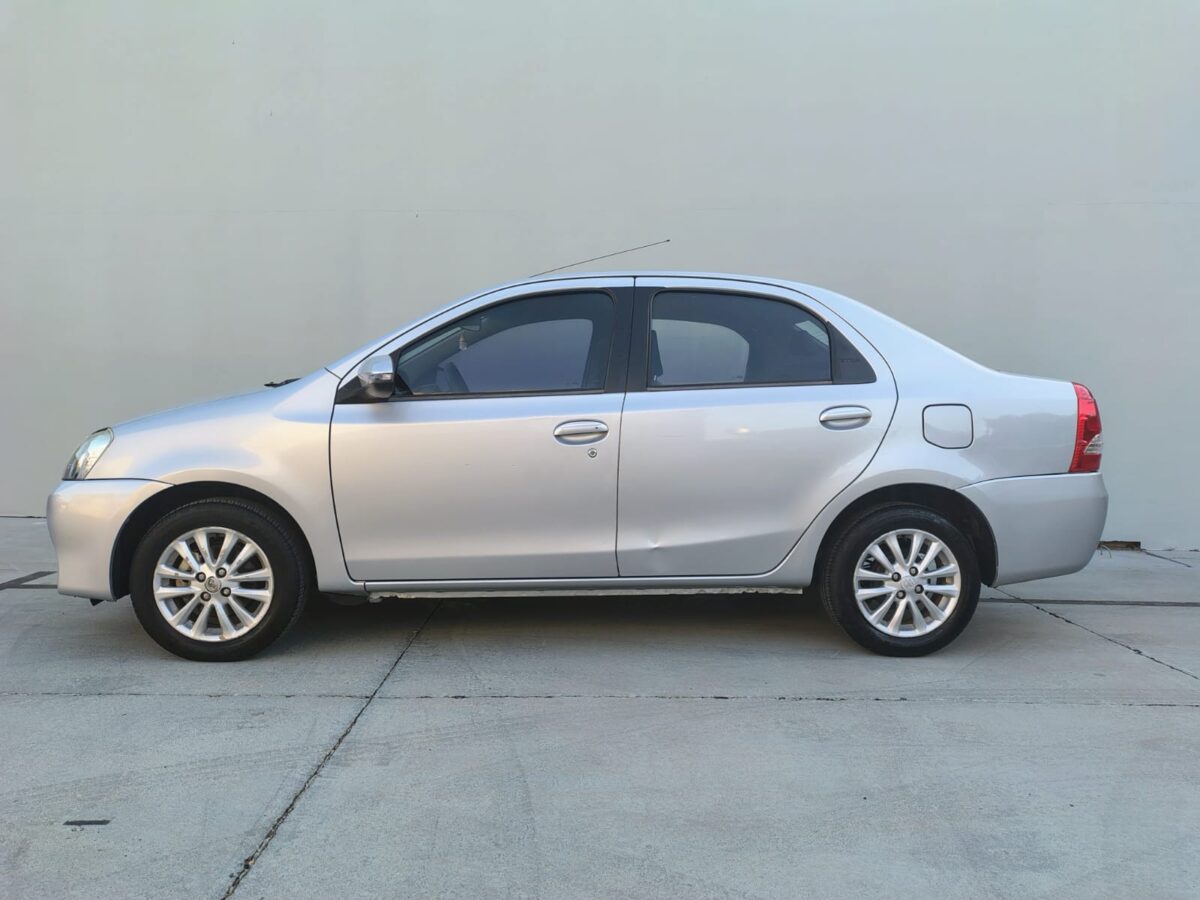 TOYOTA ETIOS XLS 1.5 6M/T 4P - Imagen 5