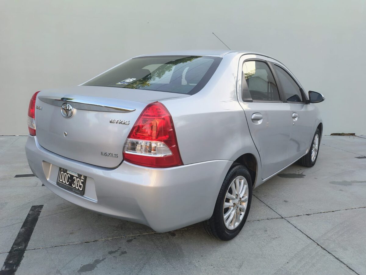 TOYOTA ETIOS XLS 1.5 6M/T 4P - Imagen 6