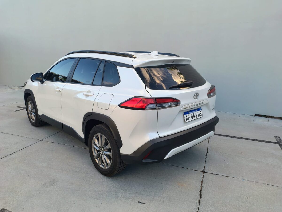 TOYOTA COROLLA CROSS XEI 2.0 CVT - Imagen 7