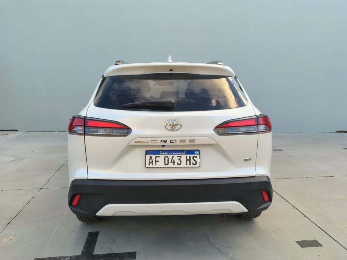 TOYOTA COROLLA CROSS XEI 2.0 CVT - Imagen 8