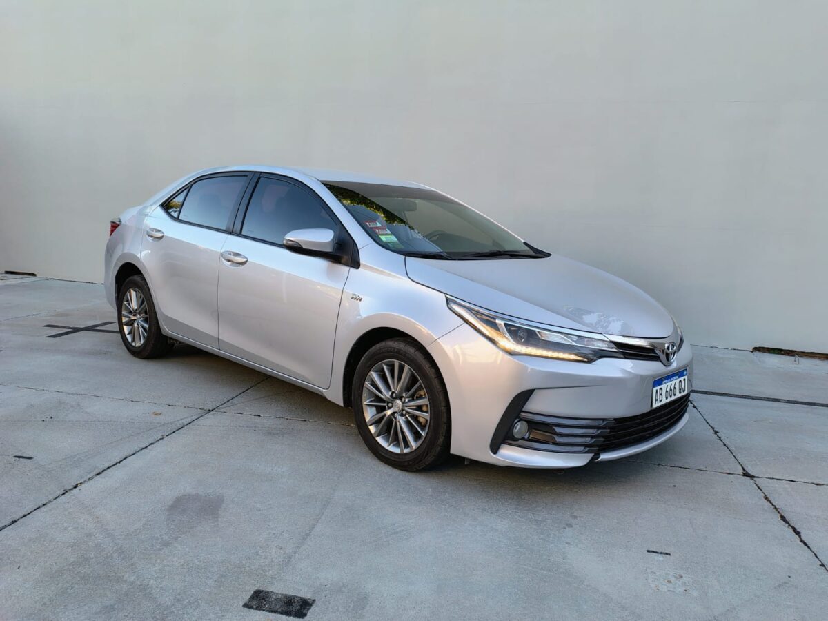 TOYOTA COROLLA XEI 1.8 CVT - Imagen 2