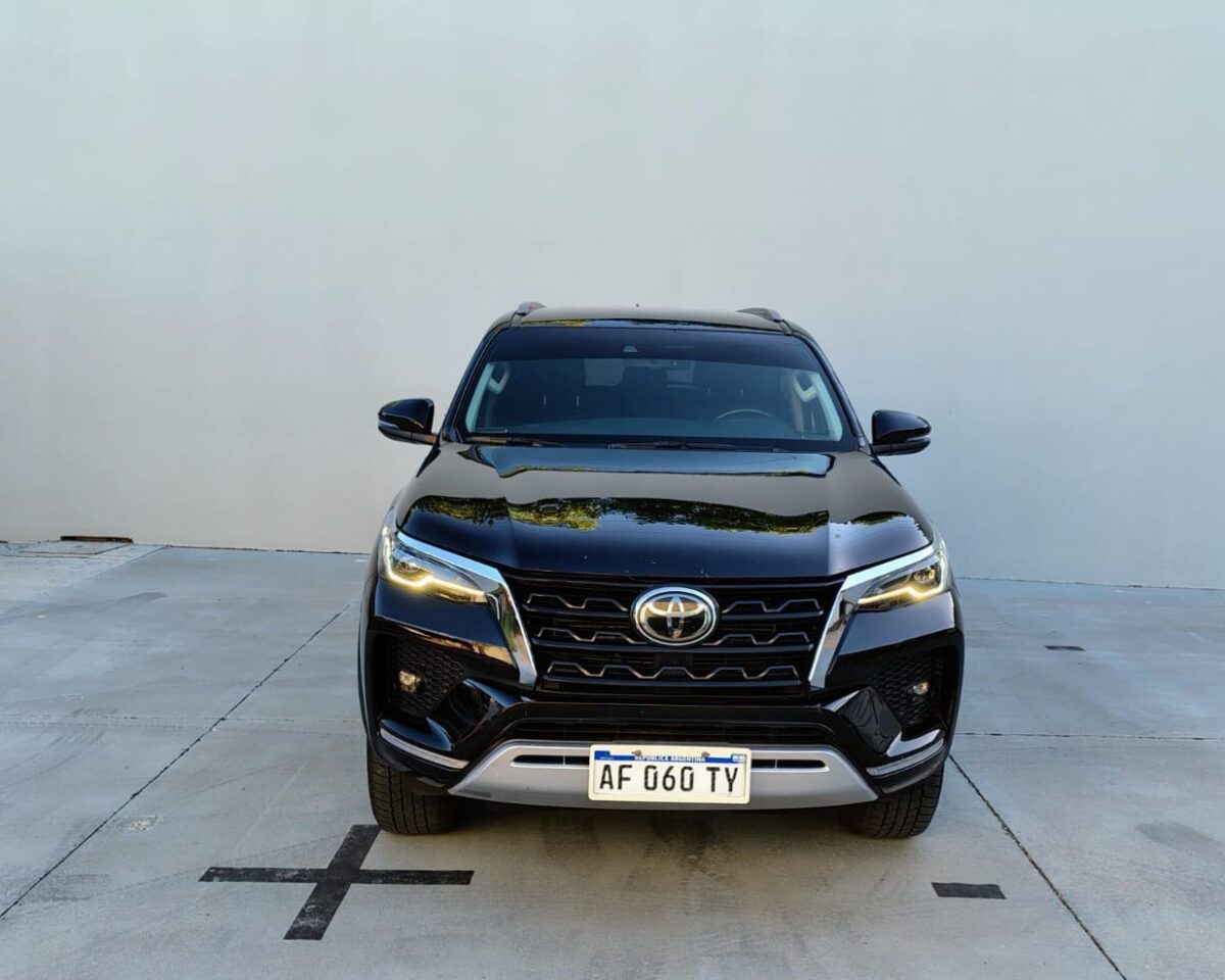 TOYOTA SW4 4X4 SRX 2.8 TDI 6 M/T 7A - Imagen 3