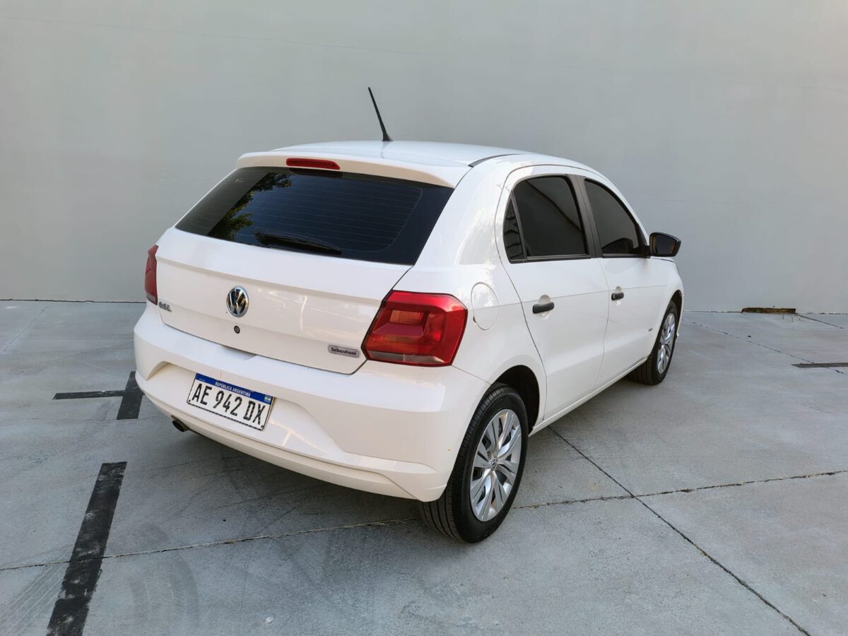 VOLKSWAGEN GOL TREND TRENDLINE 1.6 GAS 10 - Imagen 6