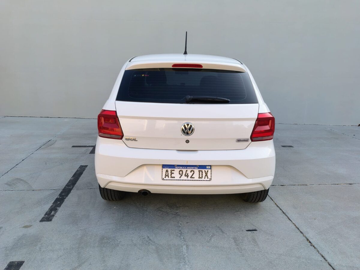 VOLKSWAGEN GOL TREND TRENDLINE 1.6 GAS 10 - Imagen 8