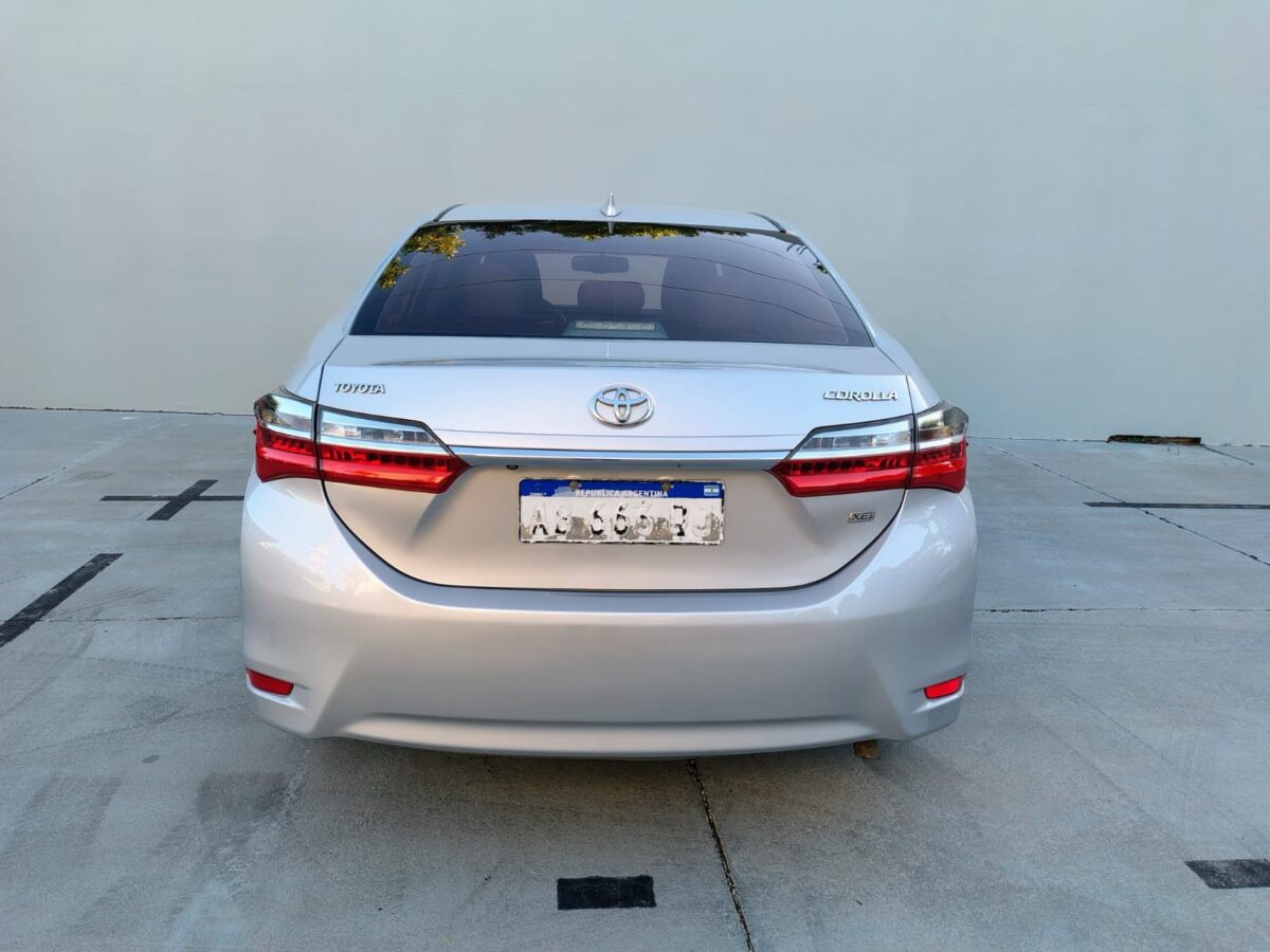 TOYOTA COROLLA XEI 1.8 CVT - Imagen 8