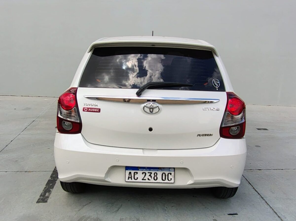 TOYOTA ETIOS PLATINUM 1.5 4A/T 5P. - Imagen 8