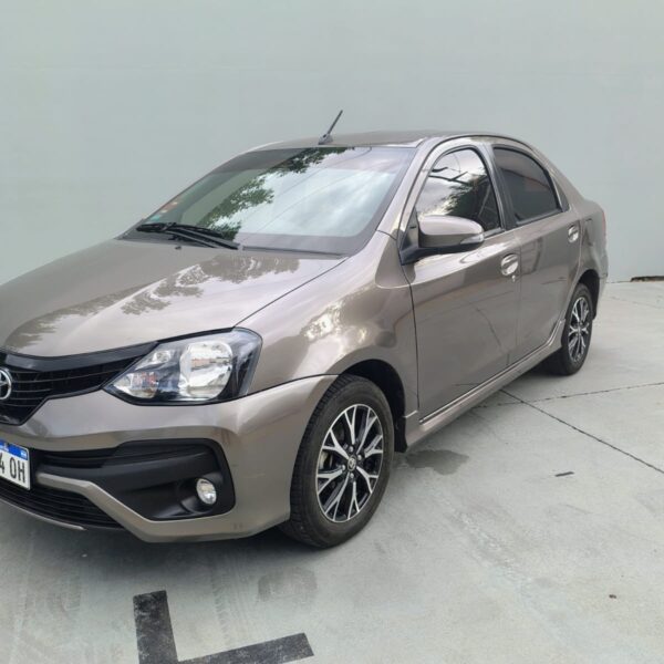 TOYOTA ETIOS XLS 1.5 6M/T 4P. L/18