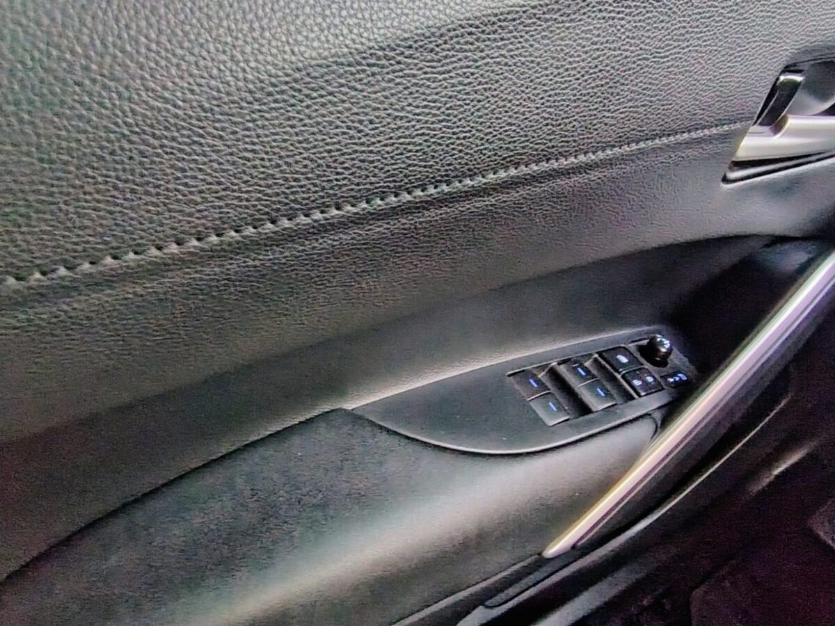 TOYOTA COROLLA CROSS XEI HV 1.8 eCVT - Imagen 13