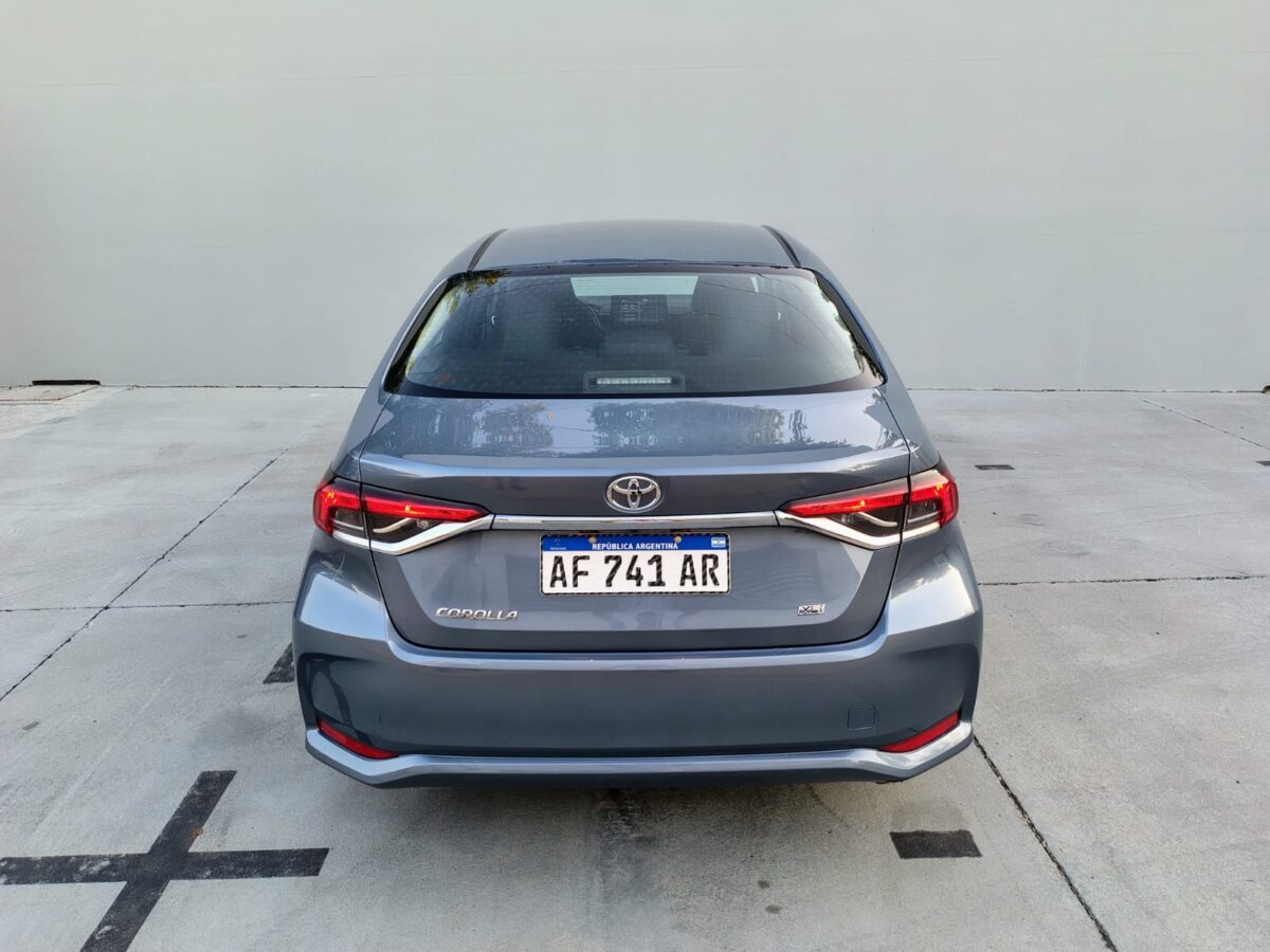 TOYOTA COROLLA 2.0 XLI MT- MY.23 - Imagen 8