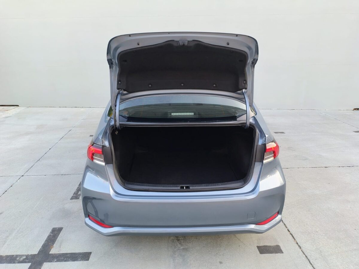 TOYOTA COROLLA 2.0 XLI MT- MY.23 - Imagen 9