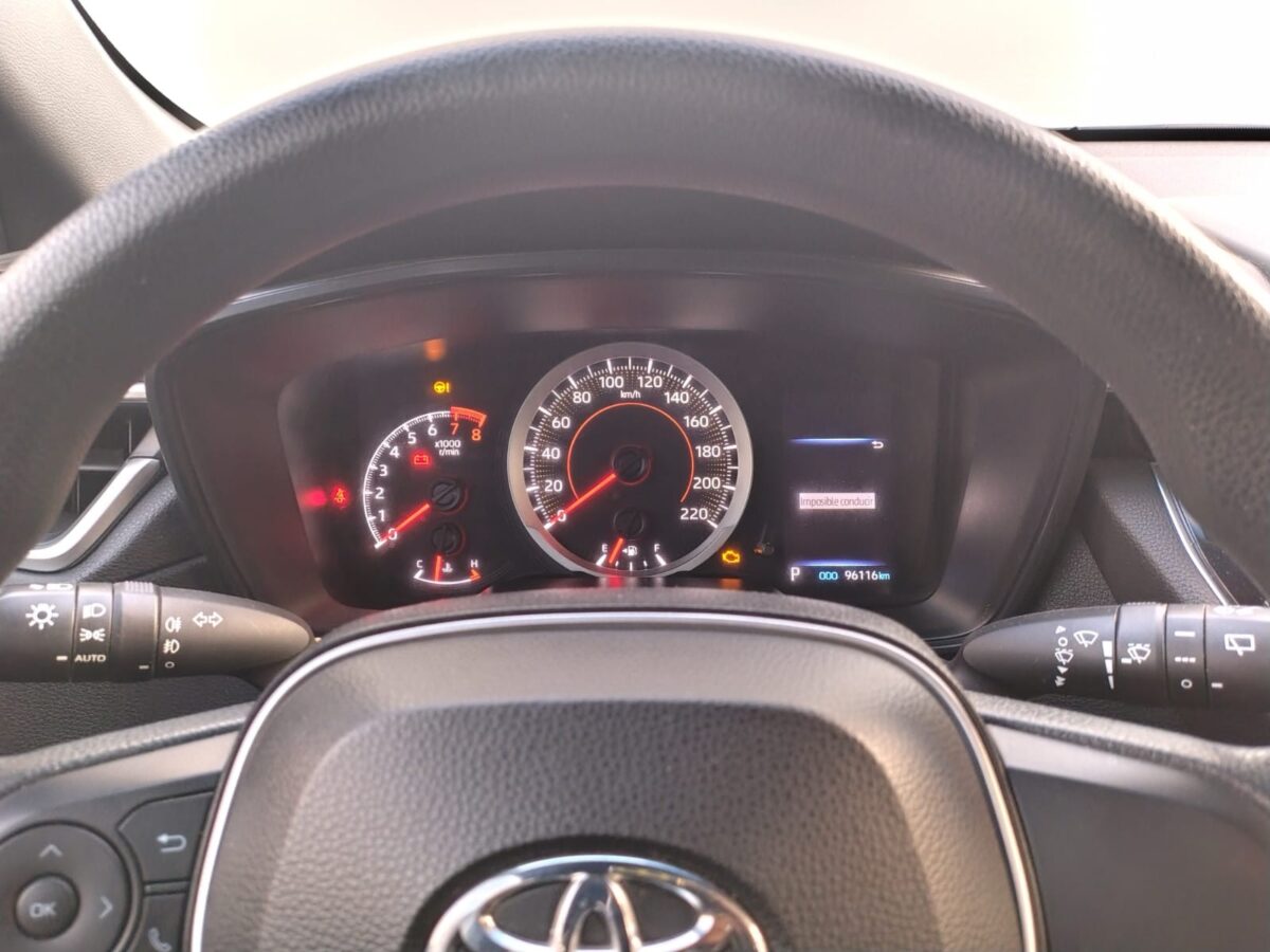 TOYOTA COROLLA CROSS XLI 2.0 CVT - Imagen 11