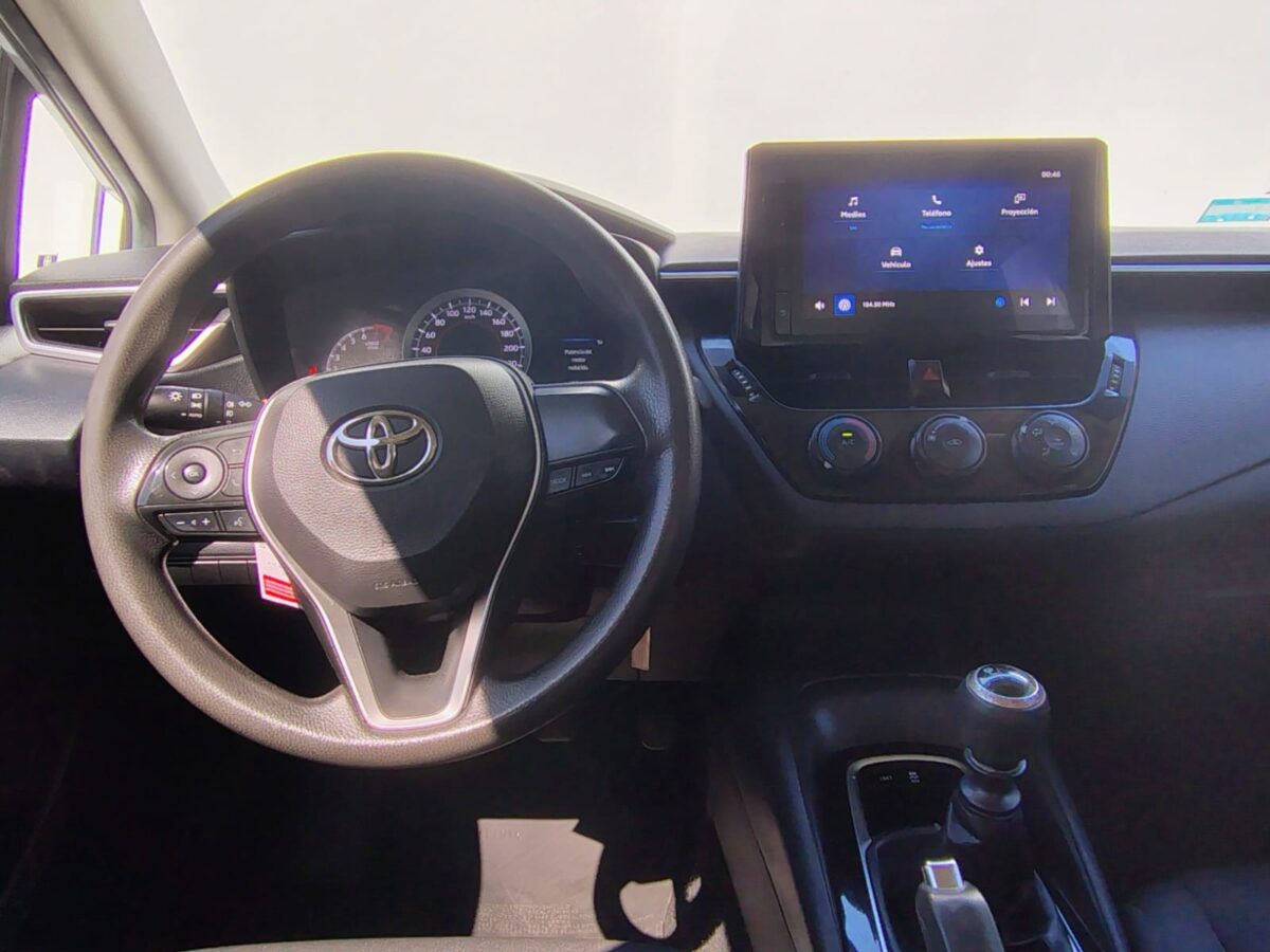 TOYOTA COROLLA 2.0 XLI MT- MY.23 - Imagen 14