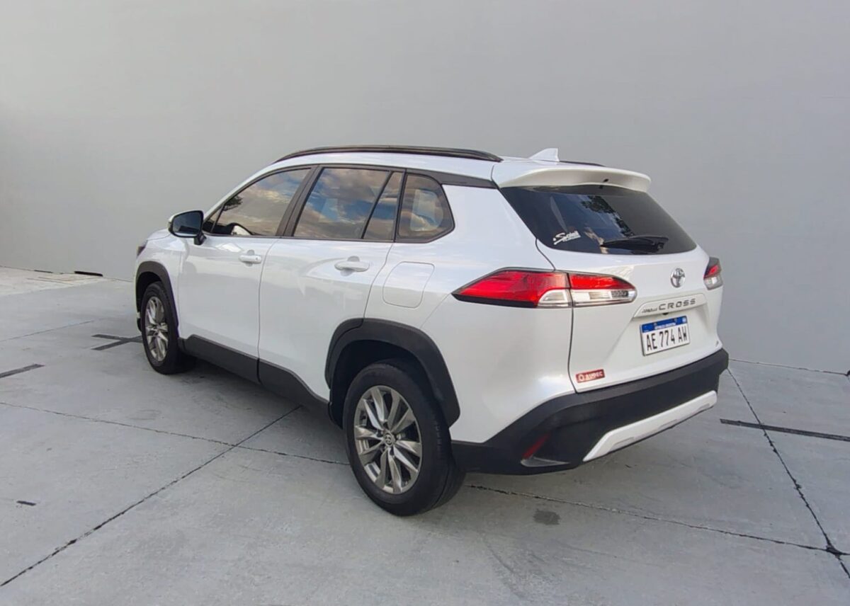 TOYOTA COROLLA CROSS XLI 2.0 CVT - Imagen 7