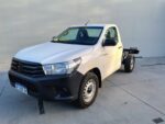 TOYOTA HILUX 4X2 CC DX 2.4 TDI 6 MT.M