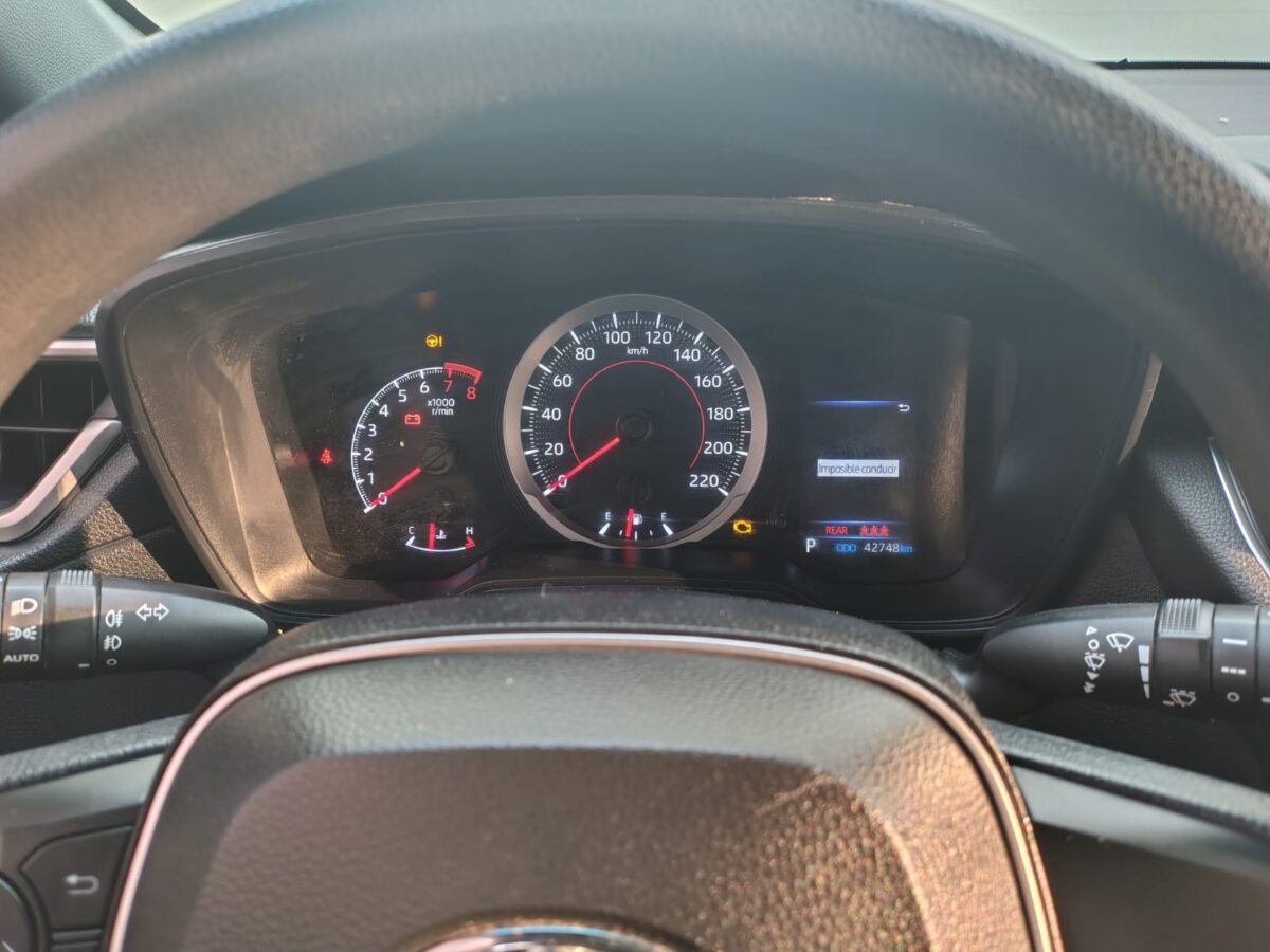 TOYOTA COROLLA CROSS XLI 2.0 CVT - Imagen 11