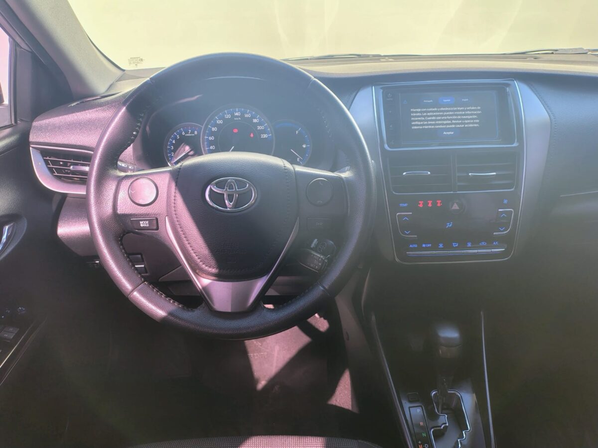 TOYOTA YARIS XLS 1.5 CVT 4P-MY22 - Imagen 13