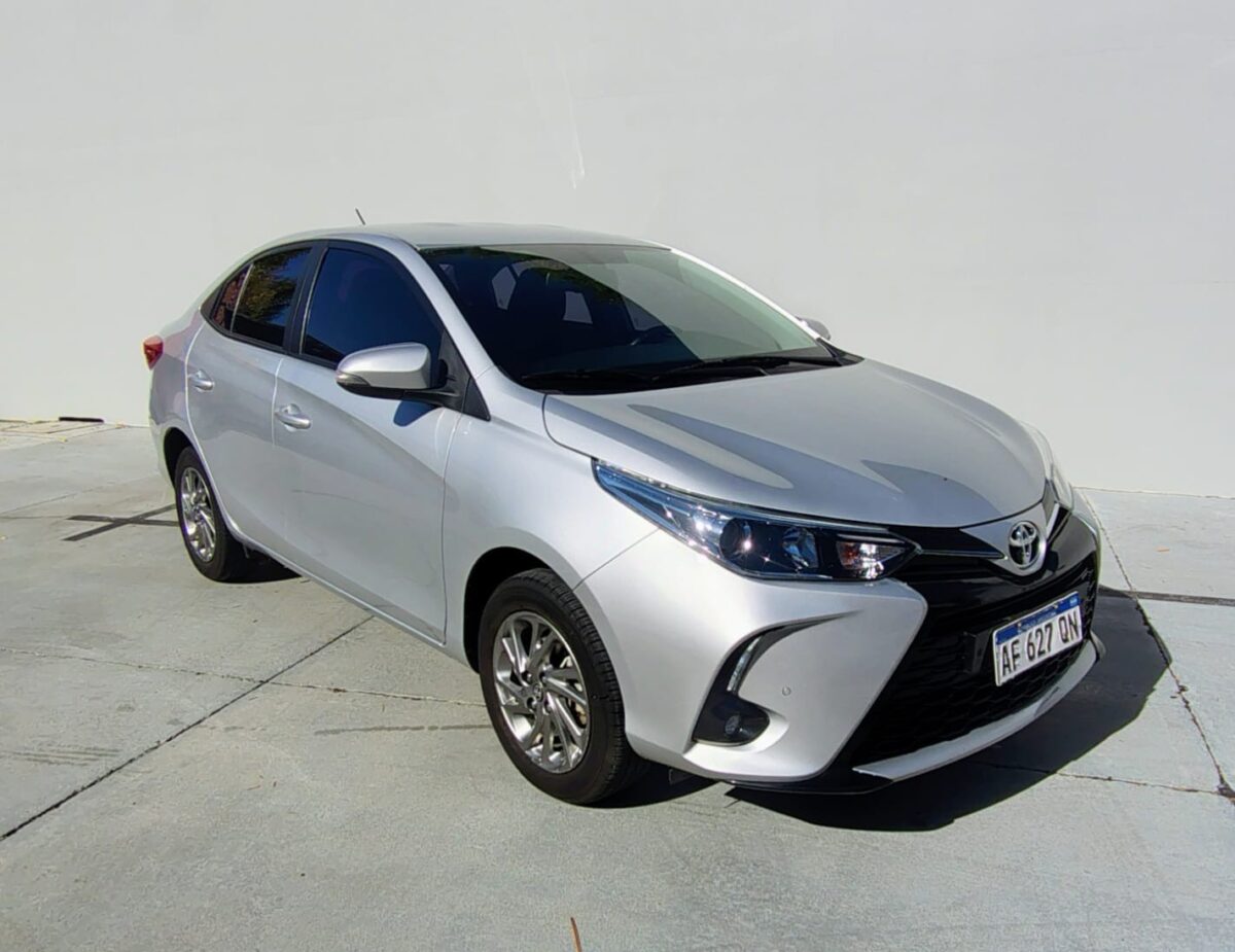 TOYOTA YARIS XLS 1.5 CVT 4P-MY22 - Imagen 6