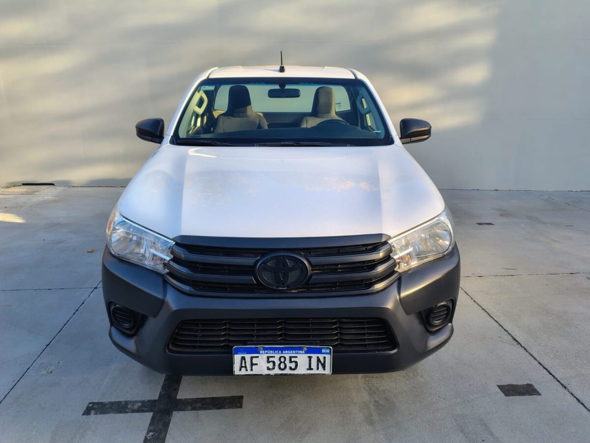 TOYOTA HILUX 4X2 CC DX 2.4 TDI 6 MT.M - Imagen 4