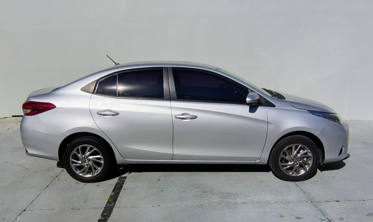 TOYOTA YARIS XLS 1.5 CVT 4P-MY22 - Imagen 9