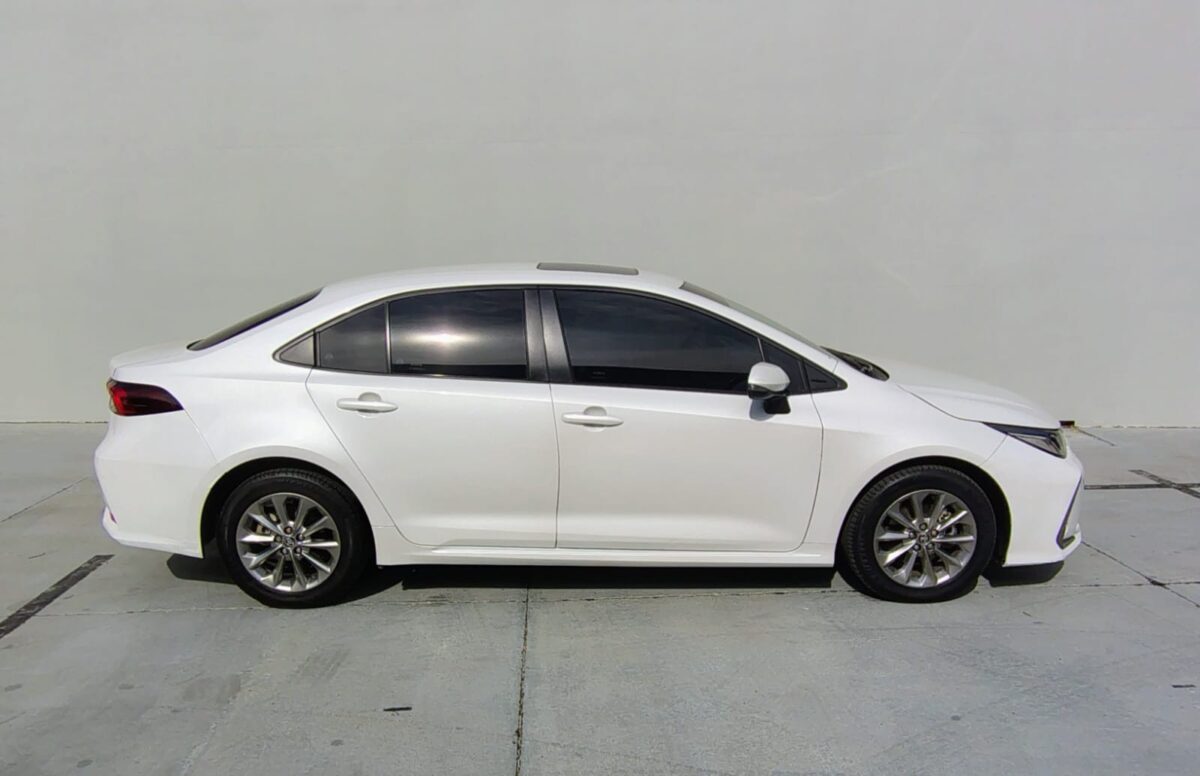 TOYOTA COROLLA 2.0 XEI CVT- MY.23 - Imagen 4