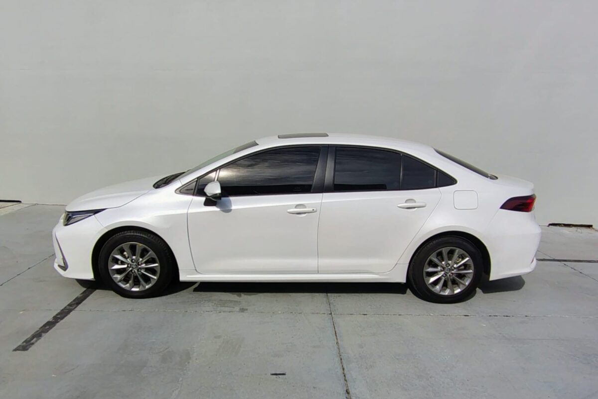 TOYOTA COROLLA 2.0 XEI CVT- MY.23 - Imagen 5
