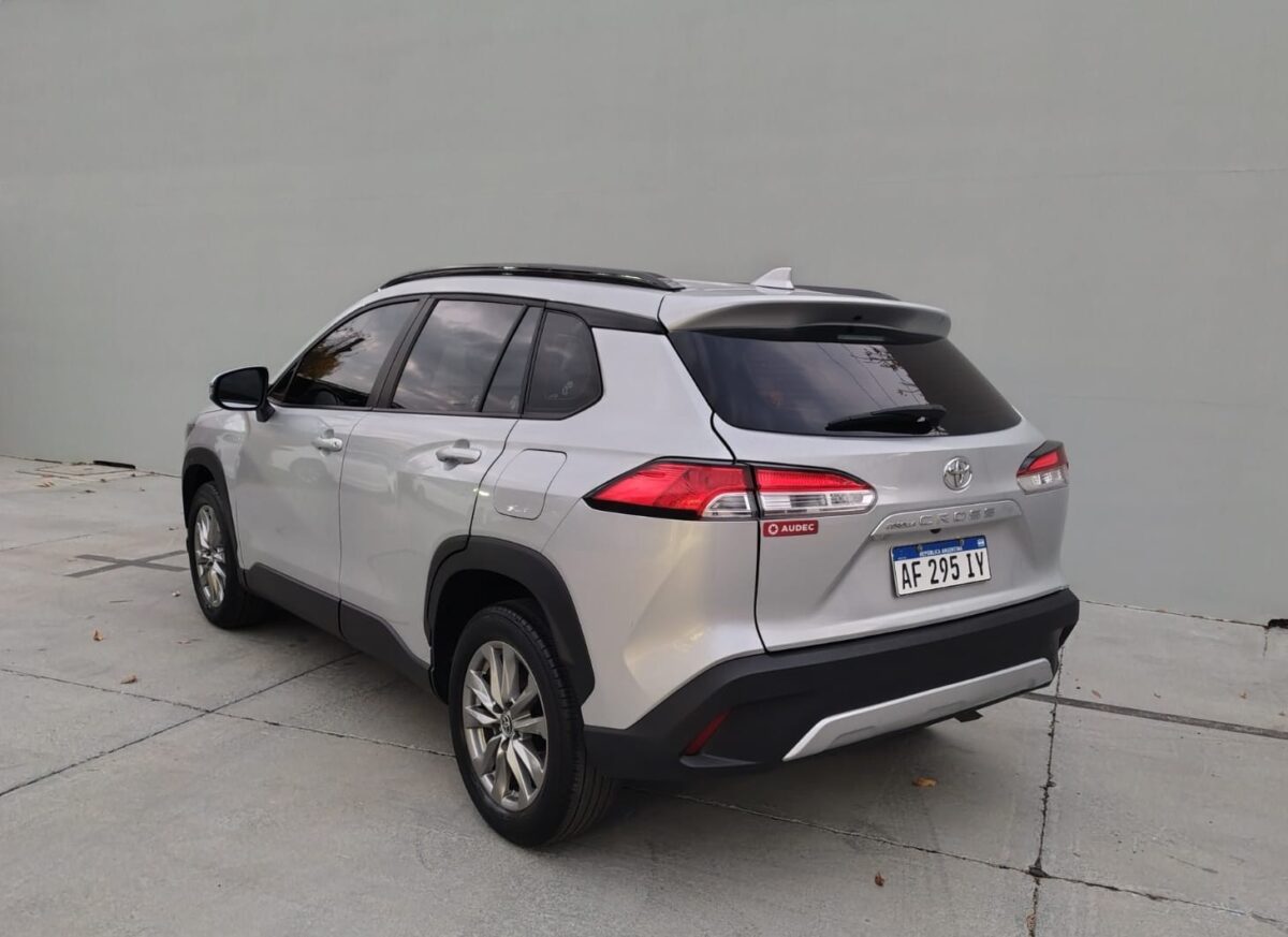 TOYOTA COROLLA CROSS XLI 2.0 CVT-MY23 - Imagen 8