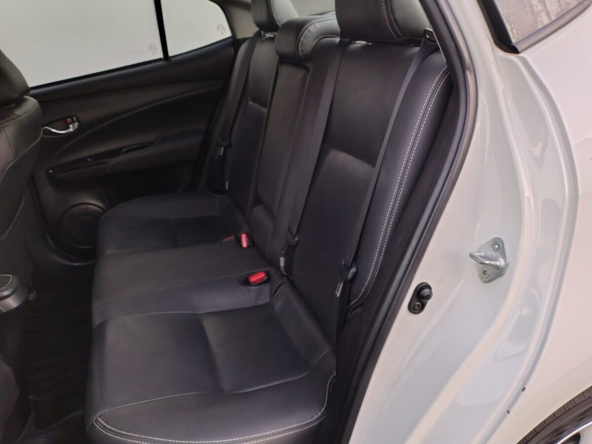 TOYOTA YARIS XLS PACK 1.5 CVT 4P-L.19 - Imagen 13